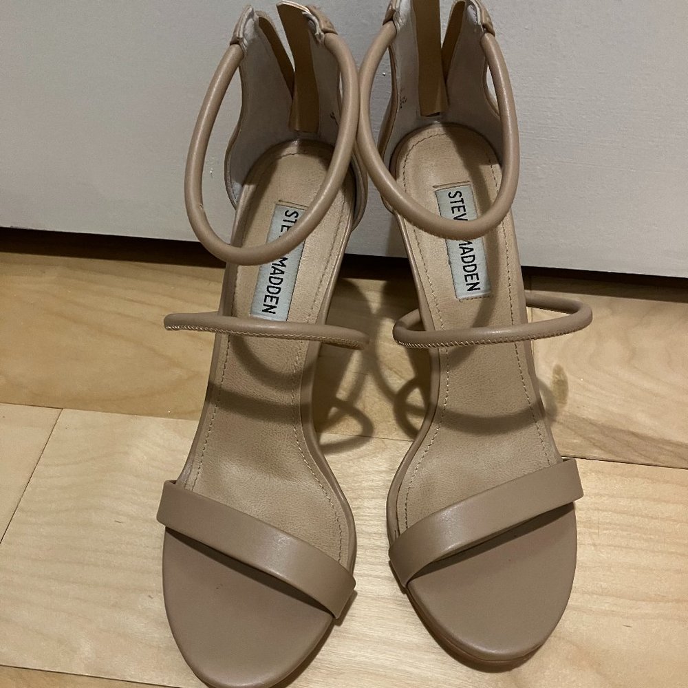 Steve Madden Strap Heel (Nude, Size 7.5)
